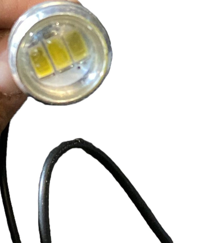 SMALL NUT AND BOLT LED LIGHT