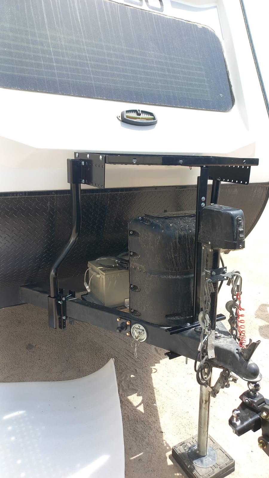 Adjustable trailer tray قاعدة المولد