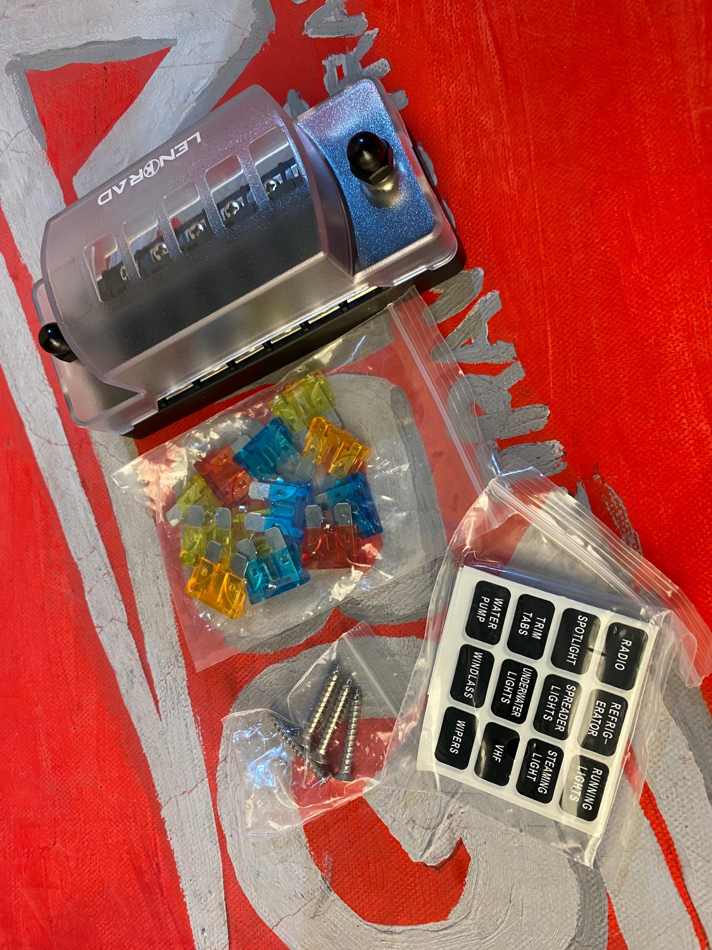 6 Fuse Box صندوق فيوزات عامودي