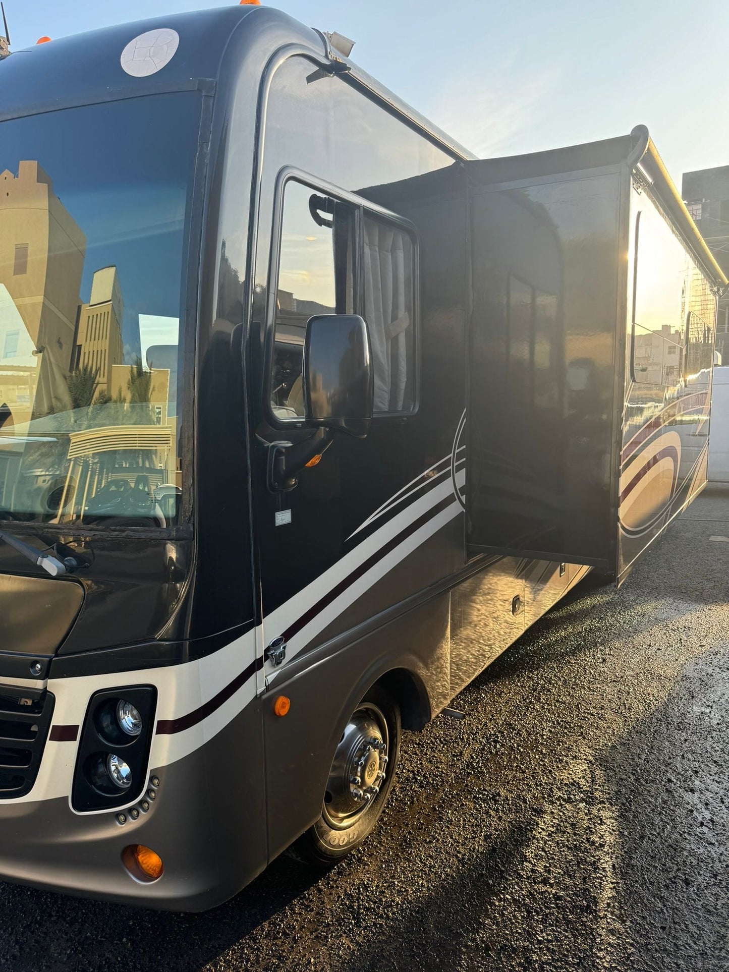 2017 Vacationer XE 32A