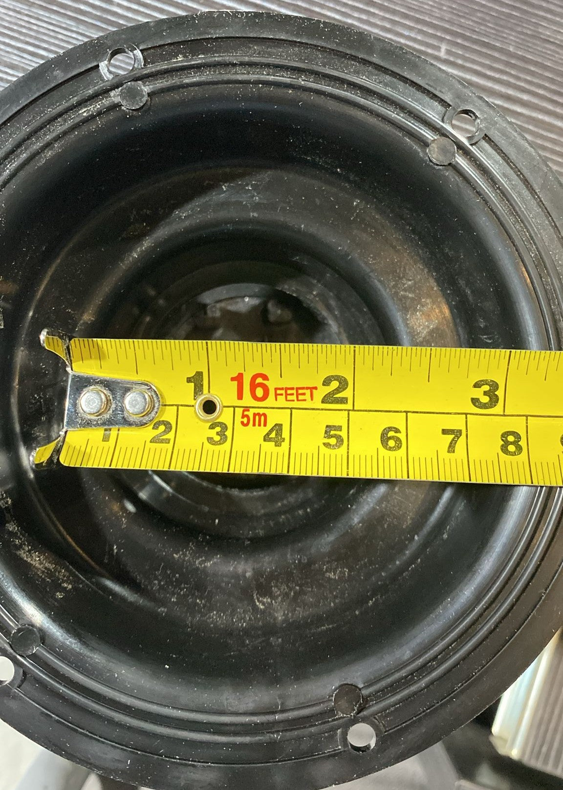 Plumbing Vent Black غطاء تهوية الخزان