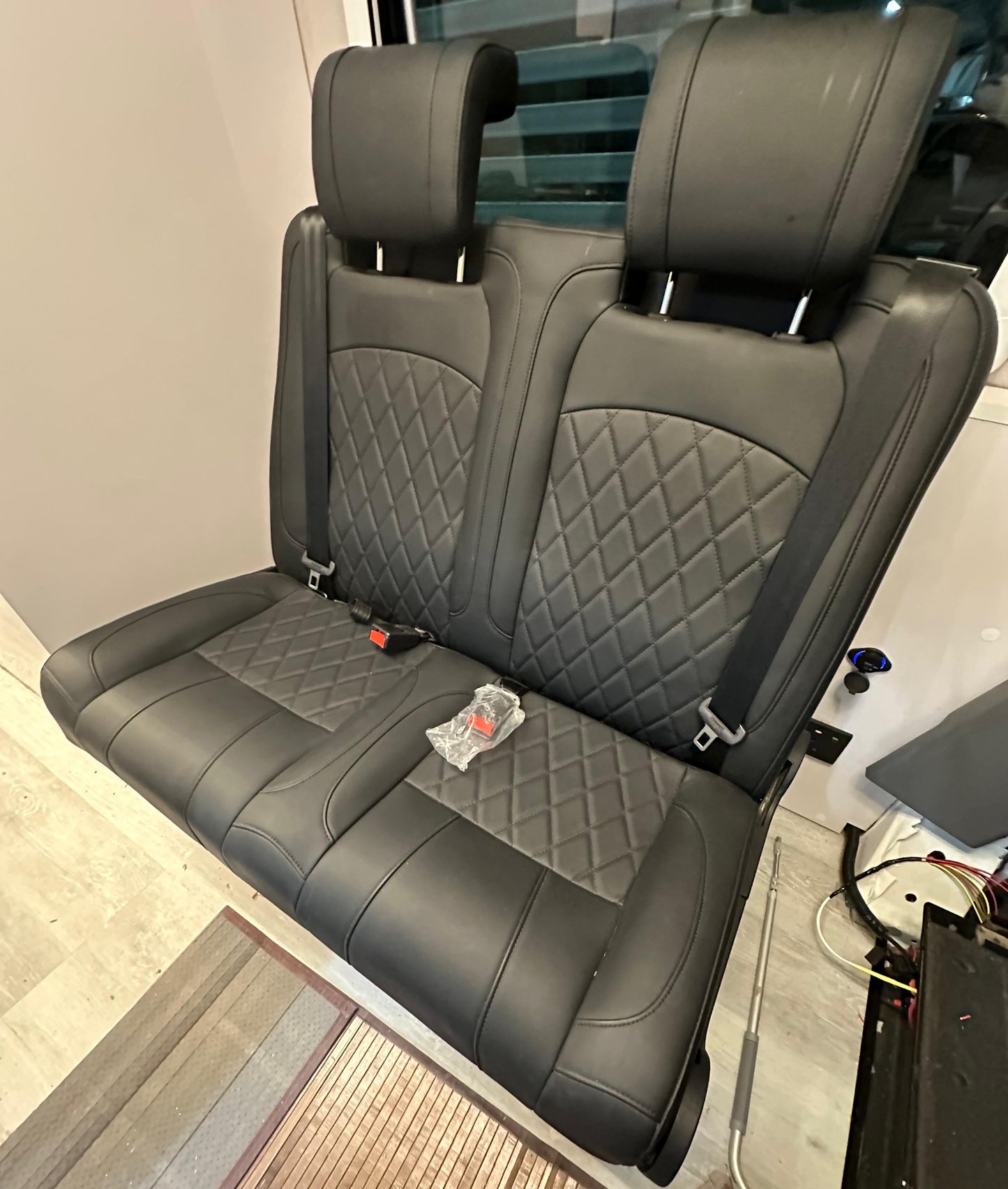 Sofa seat مقعدمتحرك