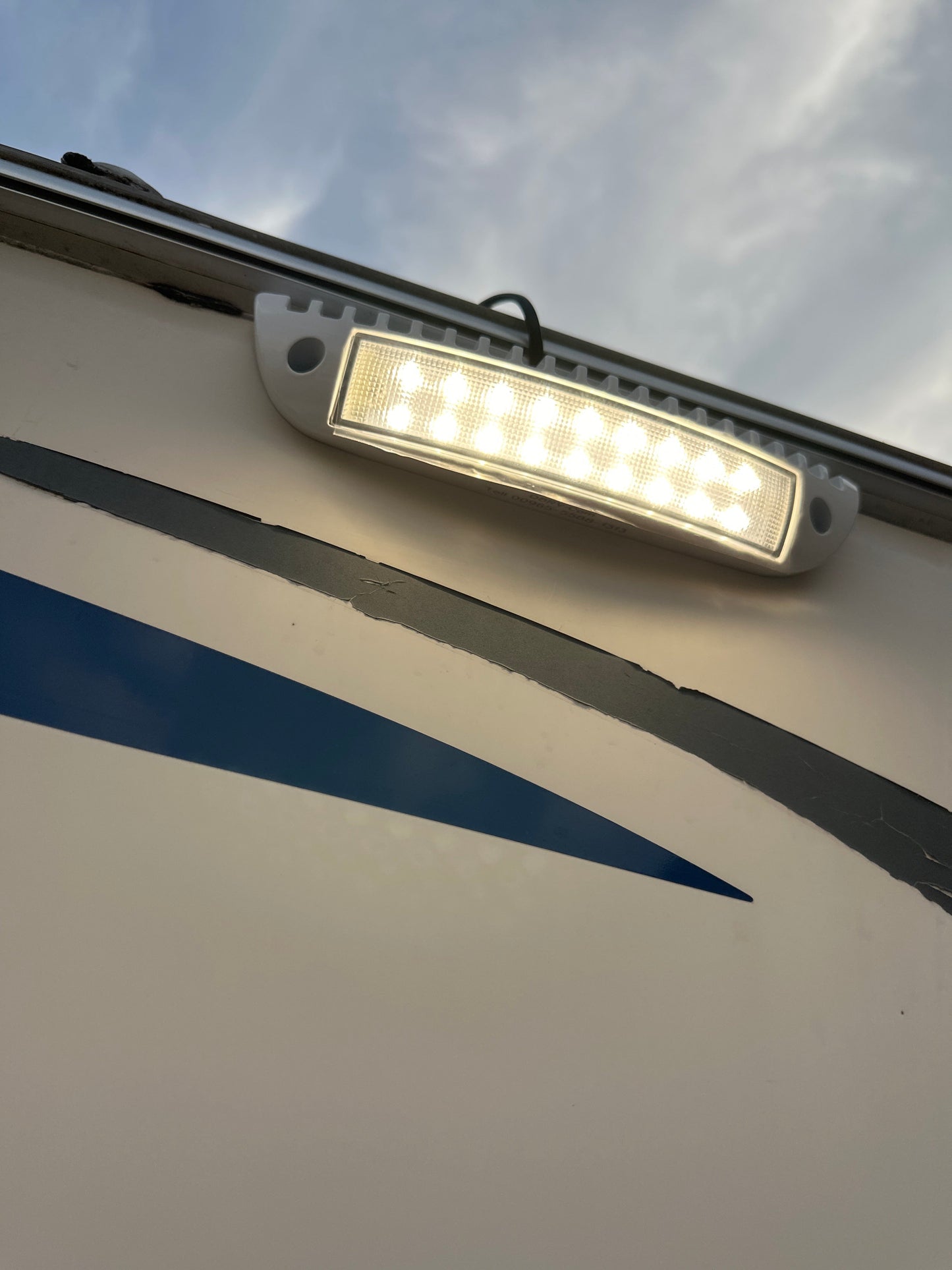 18 Watts outdoor natural Light 4000K White Cover ليت خارجي