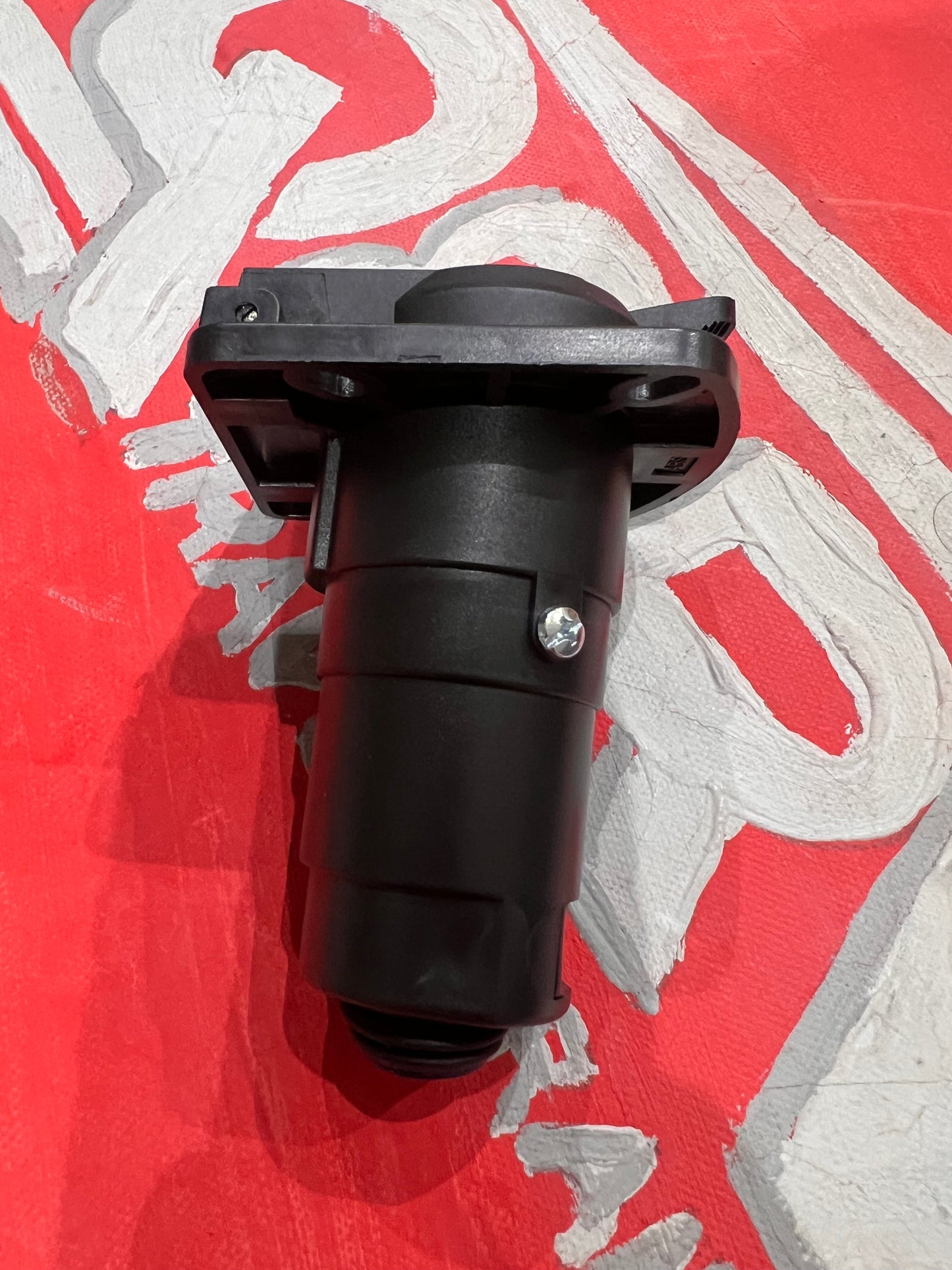 Turn on Your Camper Lights فيشة المقطورة