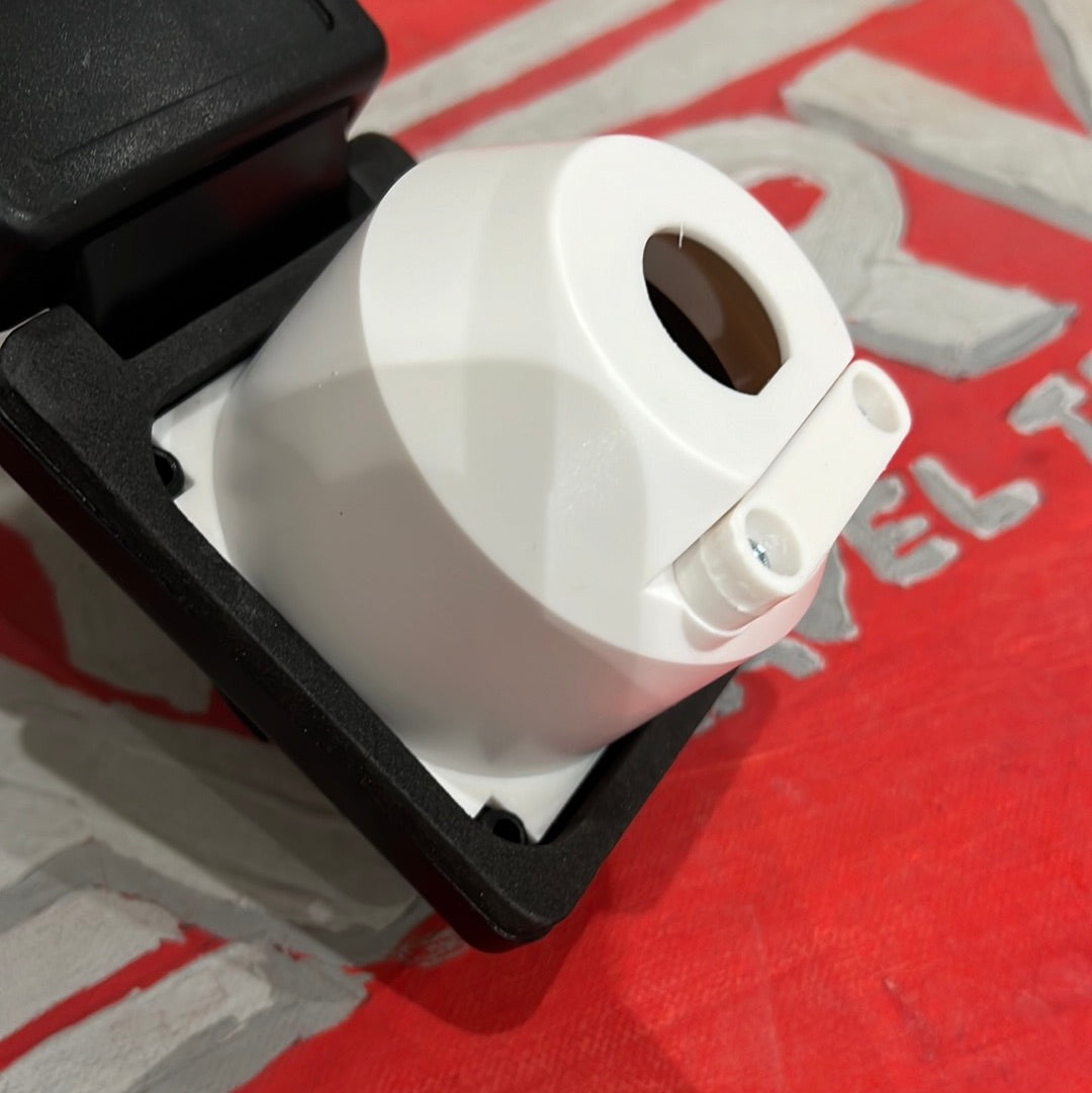 30A ِPower Plug black مدخل كهرباء