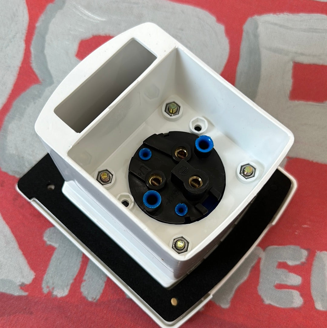 Electric socket 32A White مدخل كهرباء