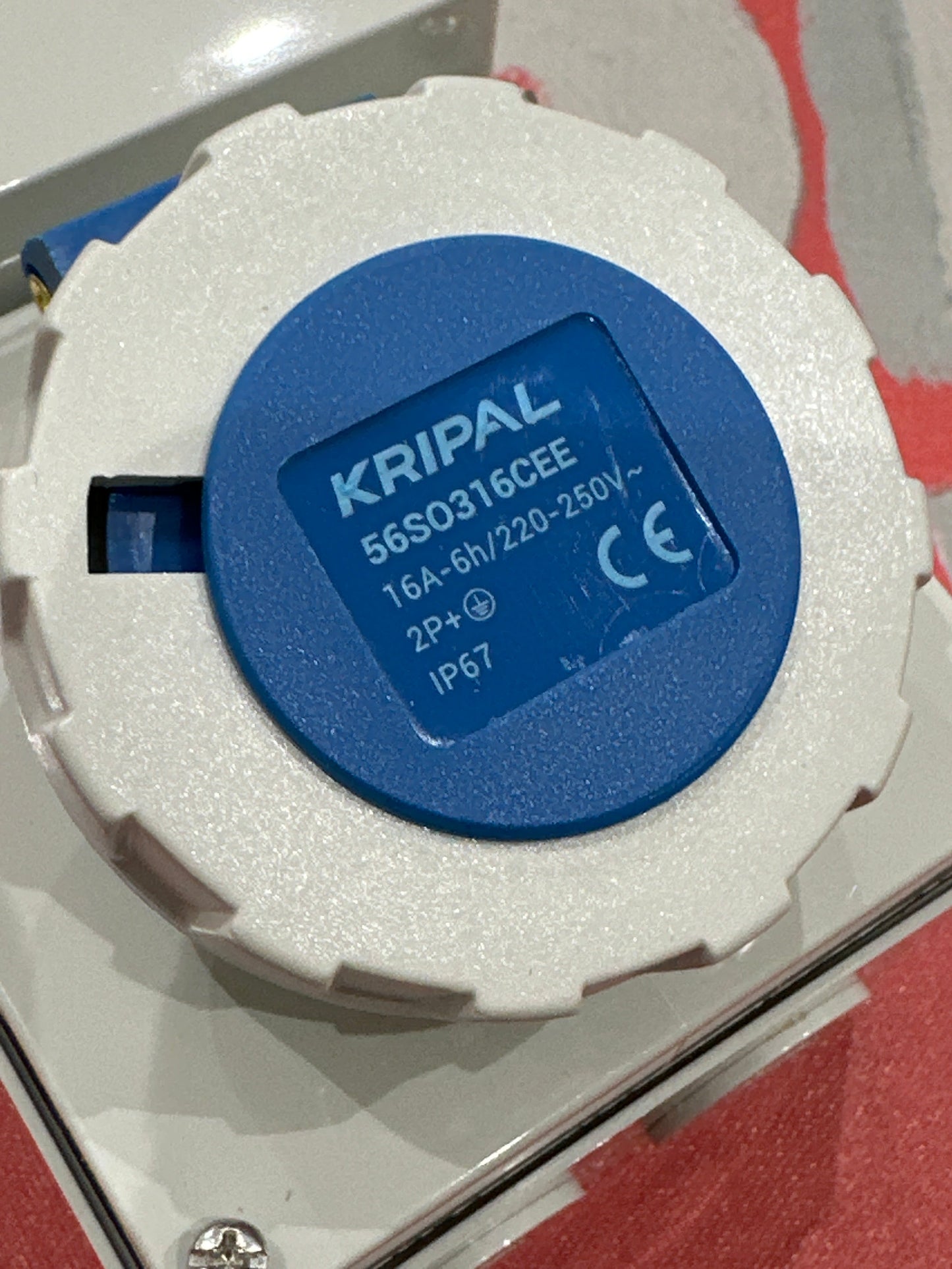 16 Amps Electric Outlet with breaker مخرج كهرباء