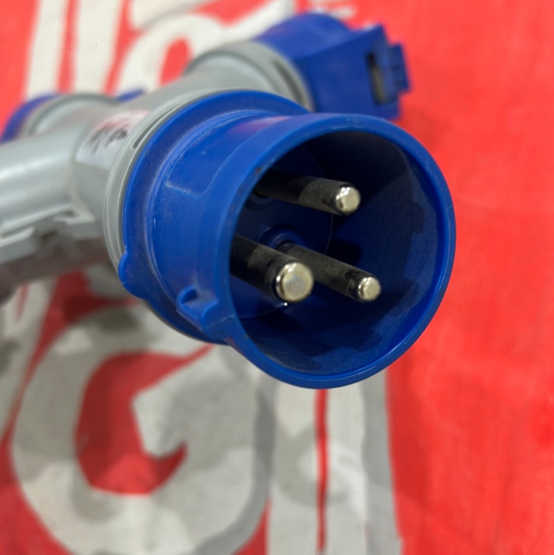 16 Amp Electric socket مقبس كهربائي