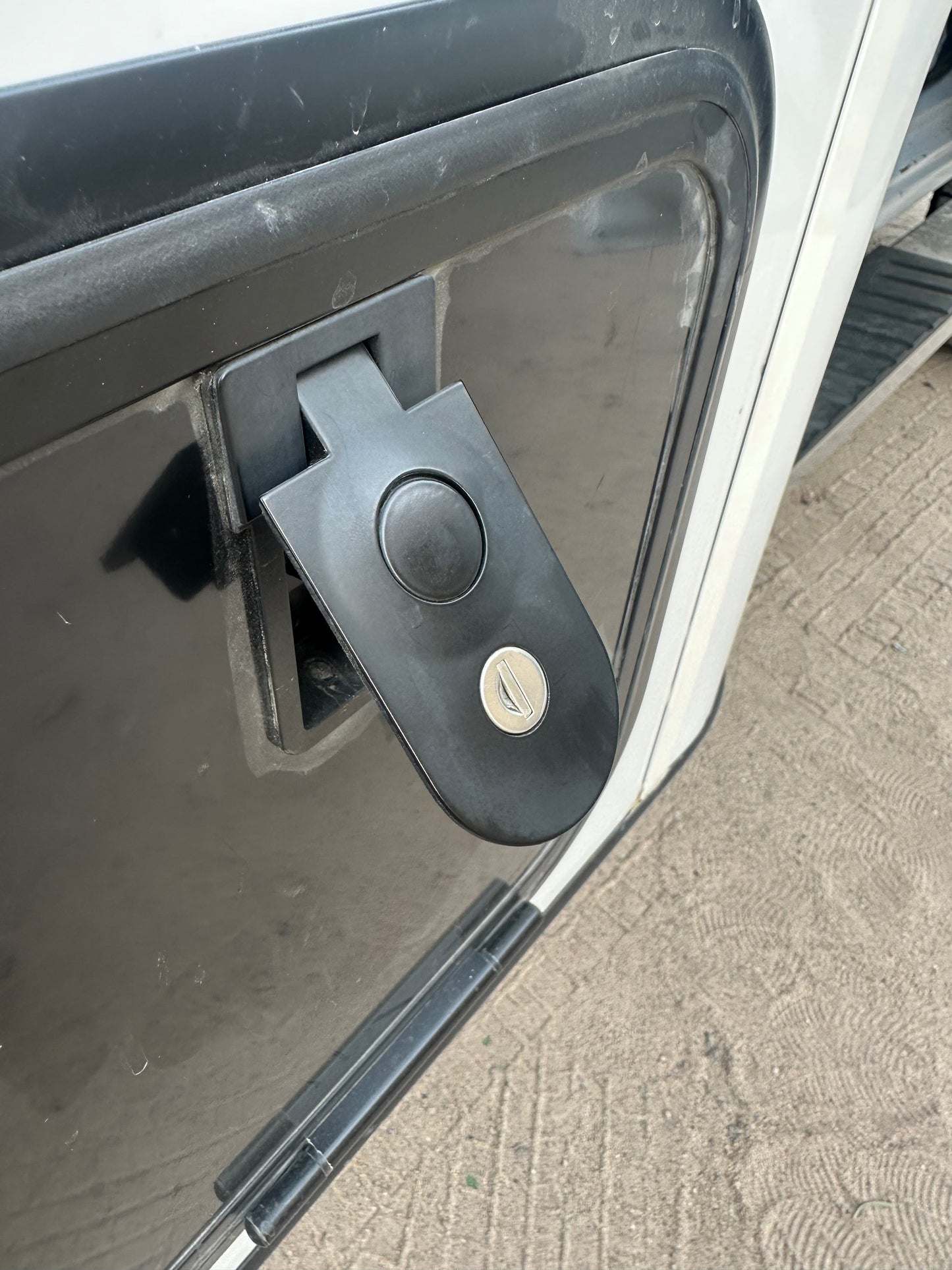 Storage Door Lock قفل باب مخزن