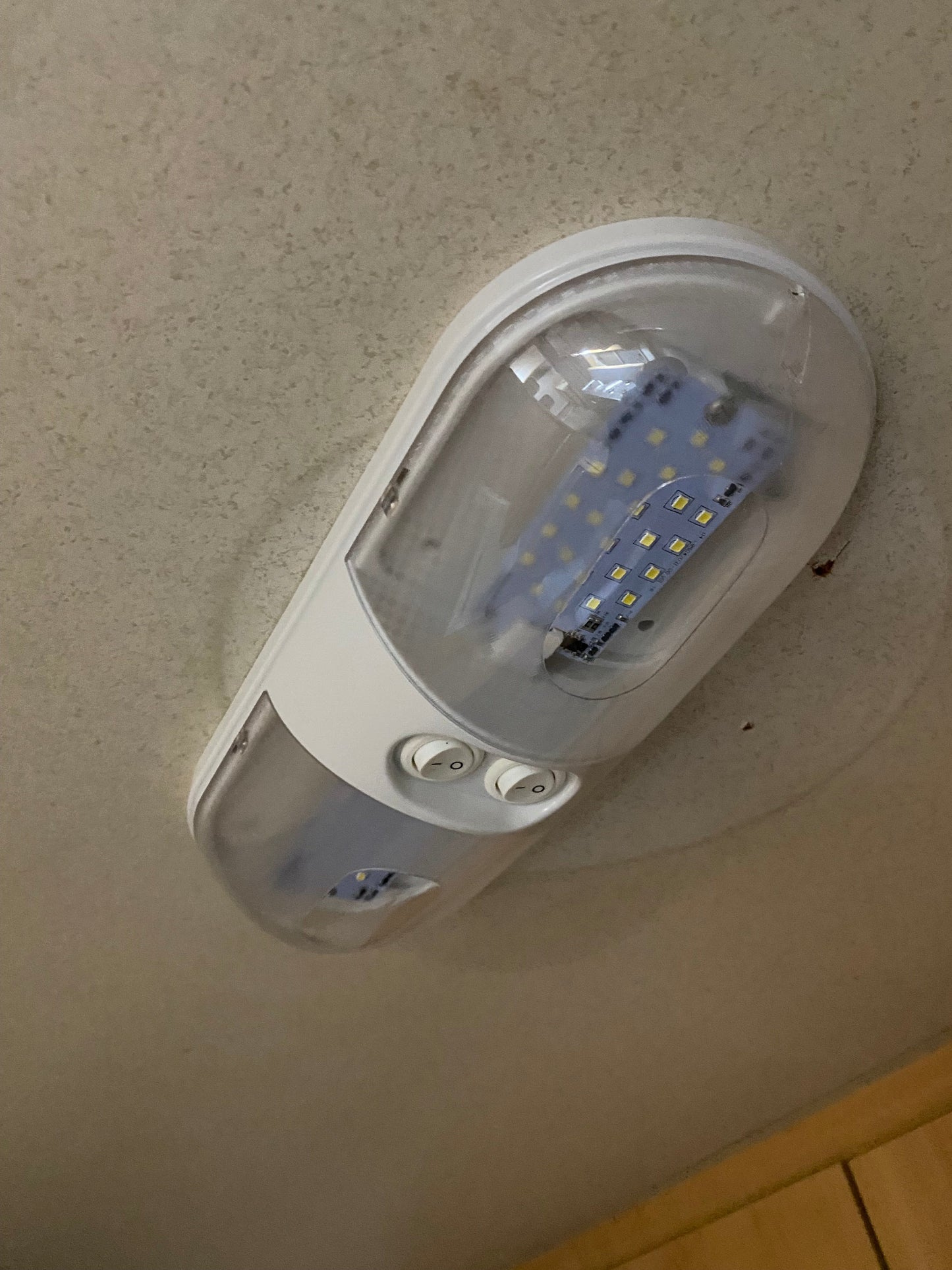 LED Light ليتات لد مزدوج