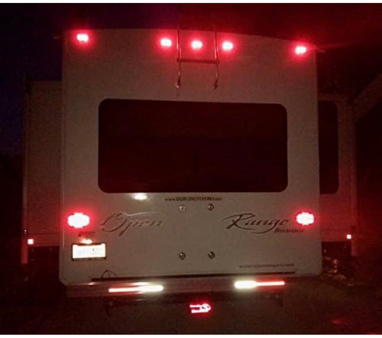Turn on Your Camper Lights فيشة المقطورة