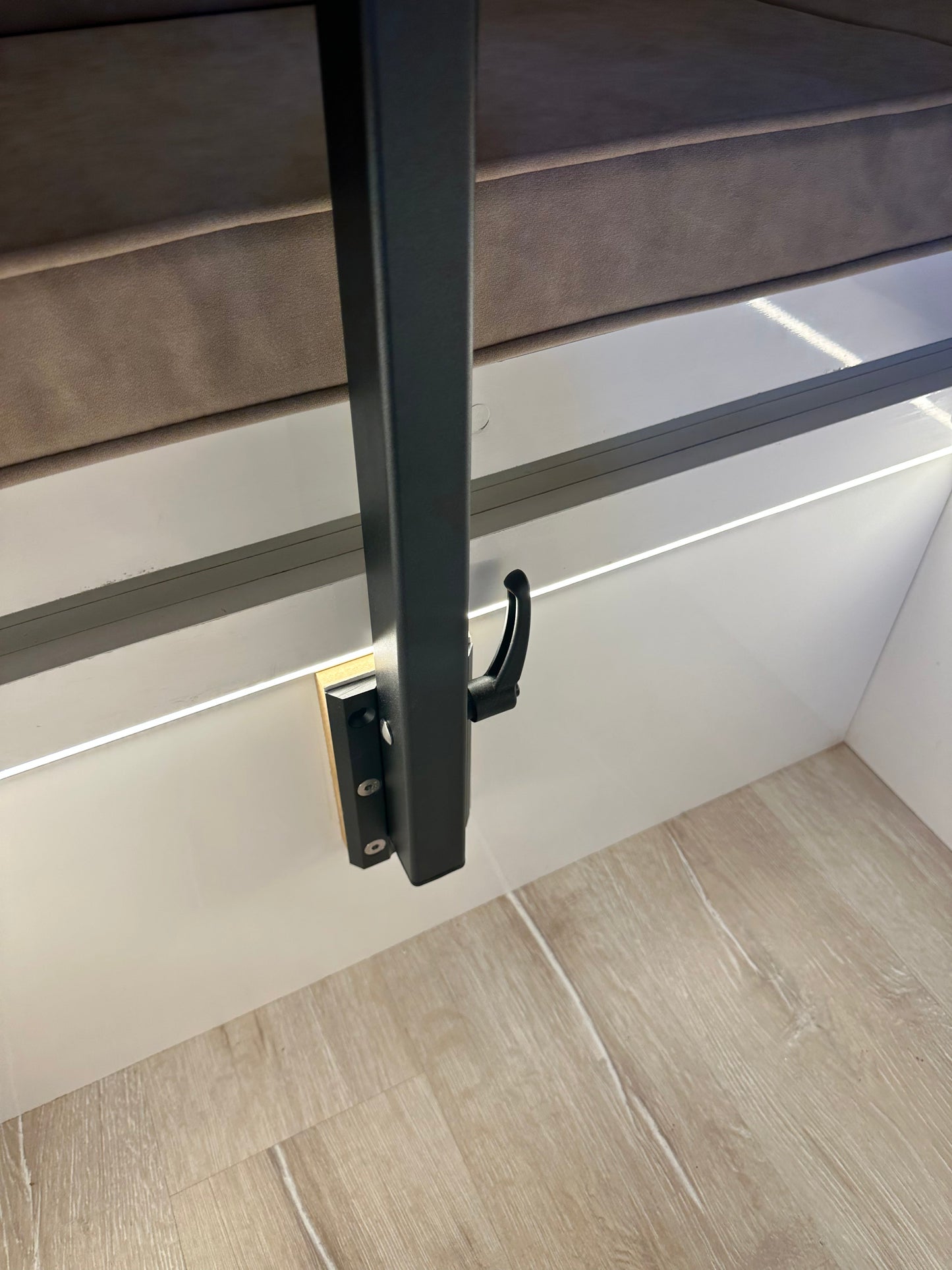 Folding Table Leg BLACK قاعدة الطاولة