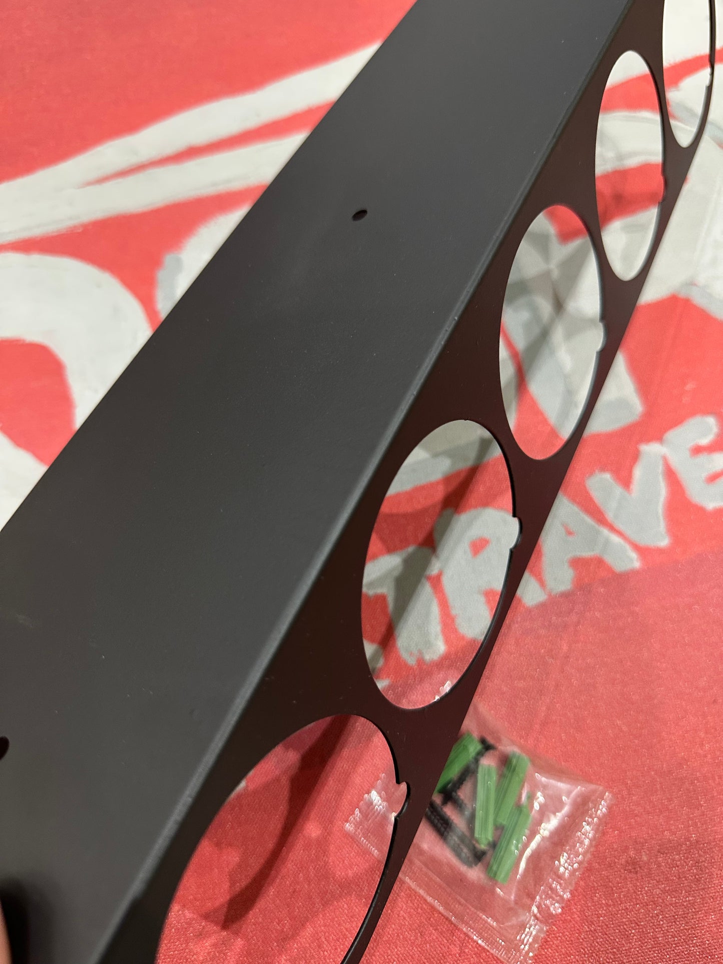 Spray can holder حامل علبة الرش