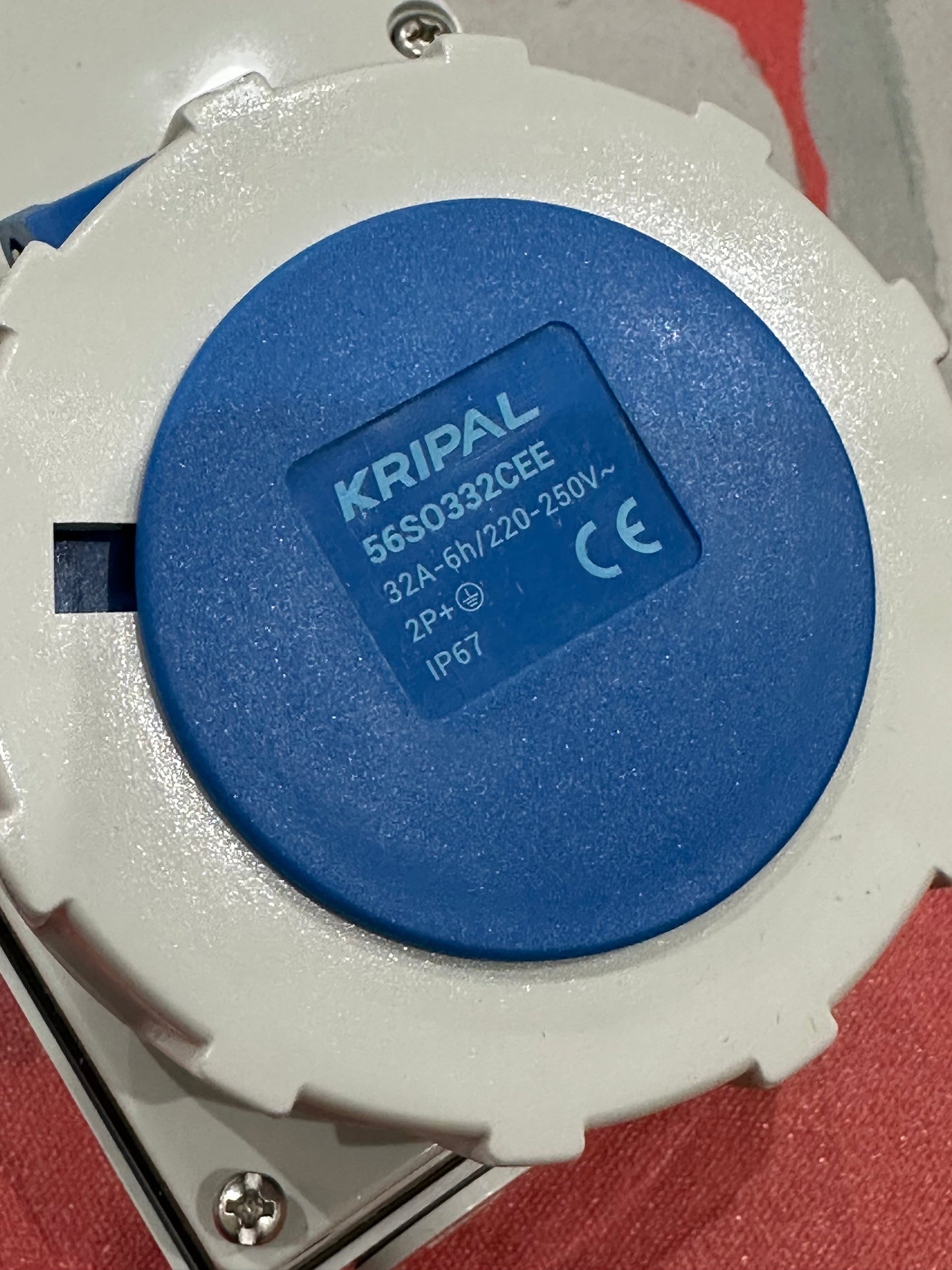 16 Amps Electric Outlet with breaker مخرج كهرباء