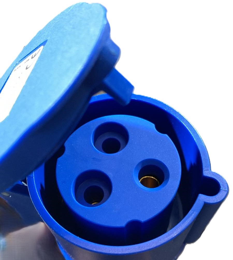 32 Amps Female connector فيشة