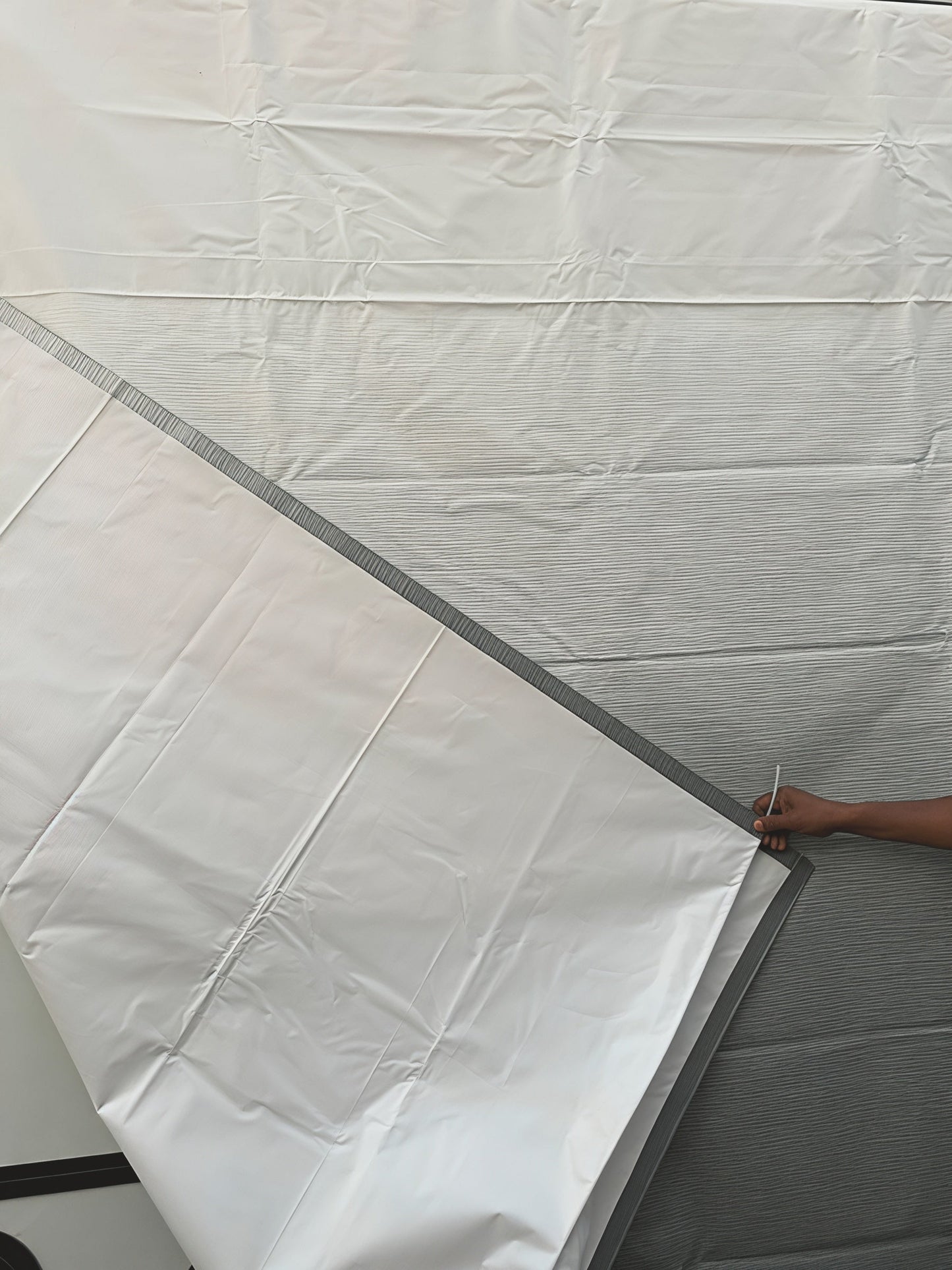 12 Volt Caravan Awning American مظلة كرفان امريكة اتماتك