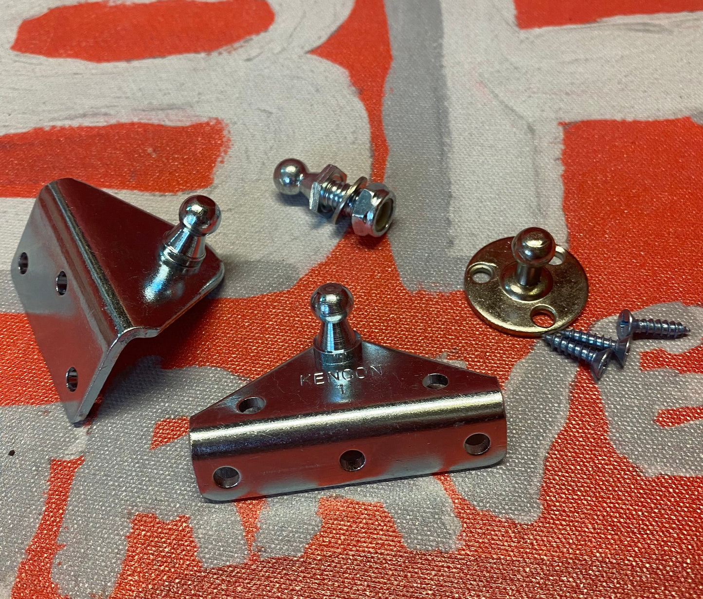 Stud Bracket قواعد معاون الباب