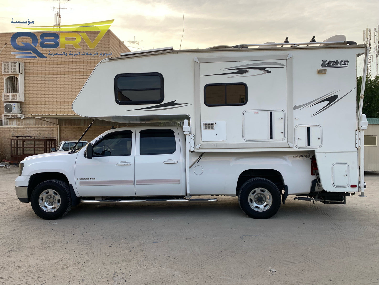 2008 Lance 992 ok