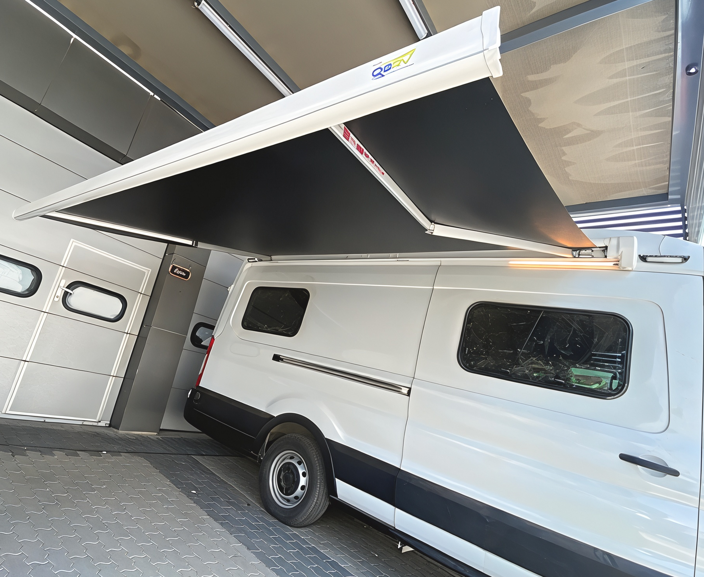 12 Volts Caravan Awning Europe  مظلة كرفان اتماتك اوربية