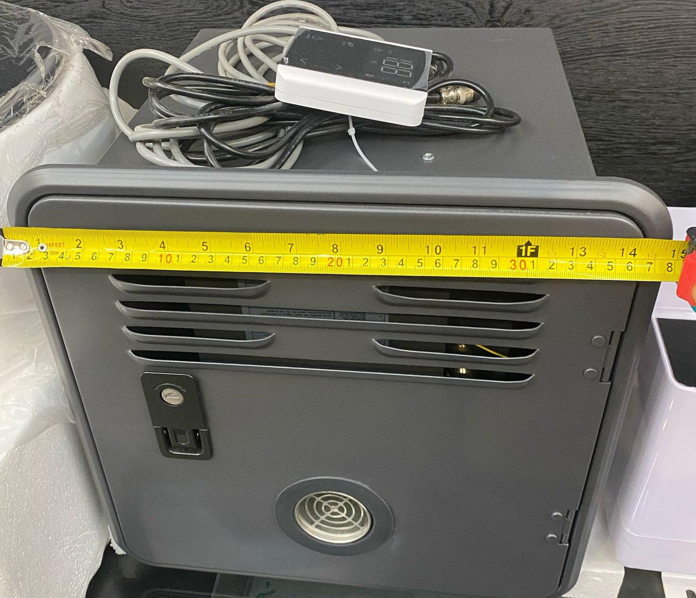 Gas water heater black سخان المياه غاز