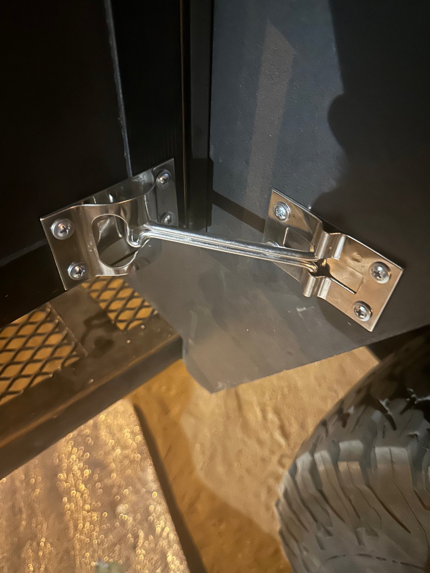 مثبت الباب استيل Door Catch