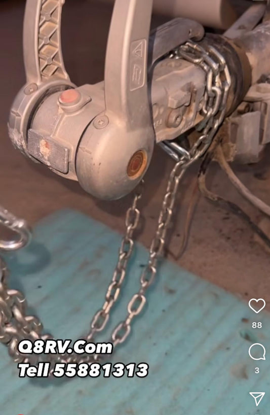 Trail chain and hook سلسلة