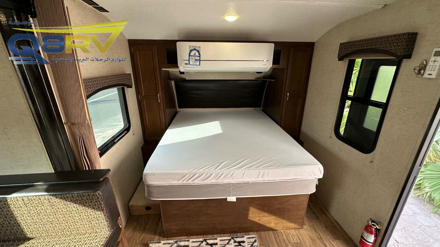 2017 Venture RV Sonic 220VBH