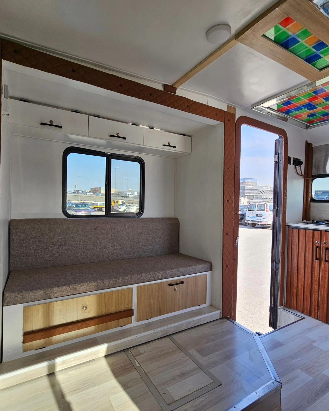 كرفان قيادة Motorhome