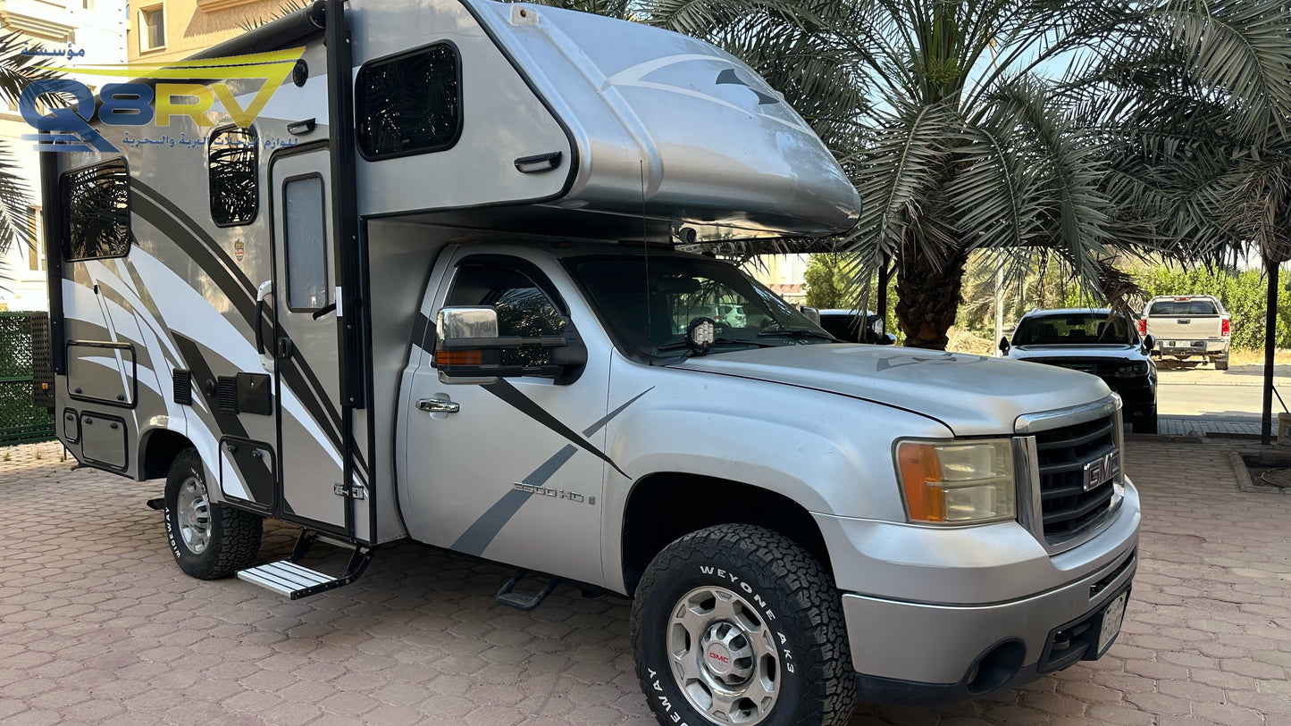 2007 GMC 2500HD 2024 Camper