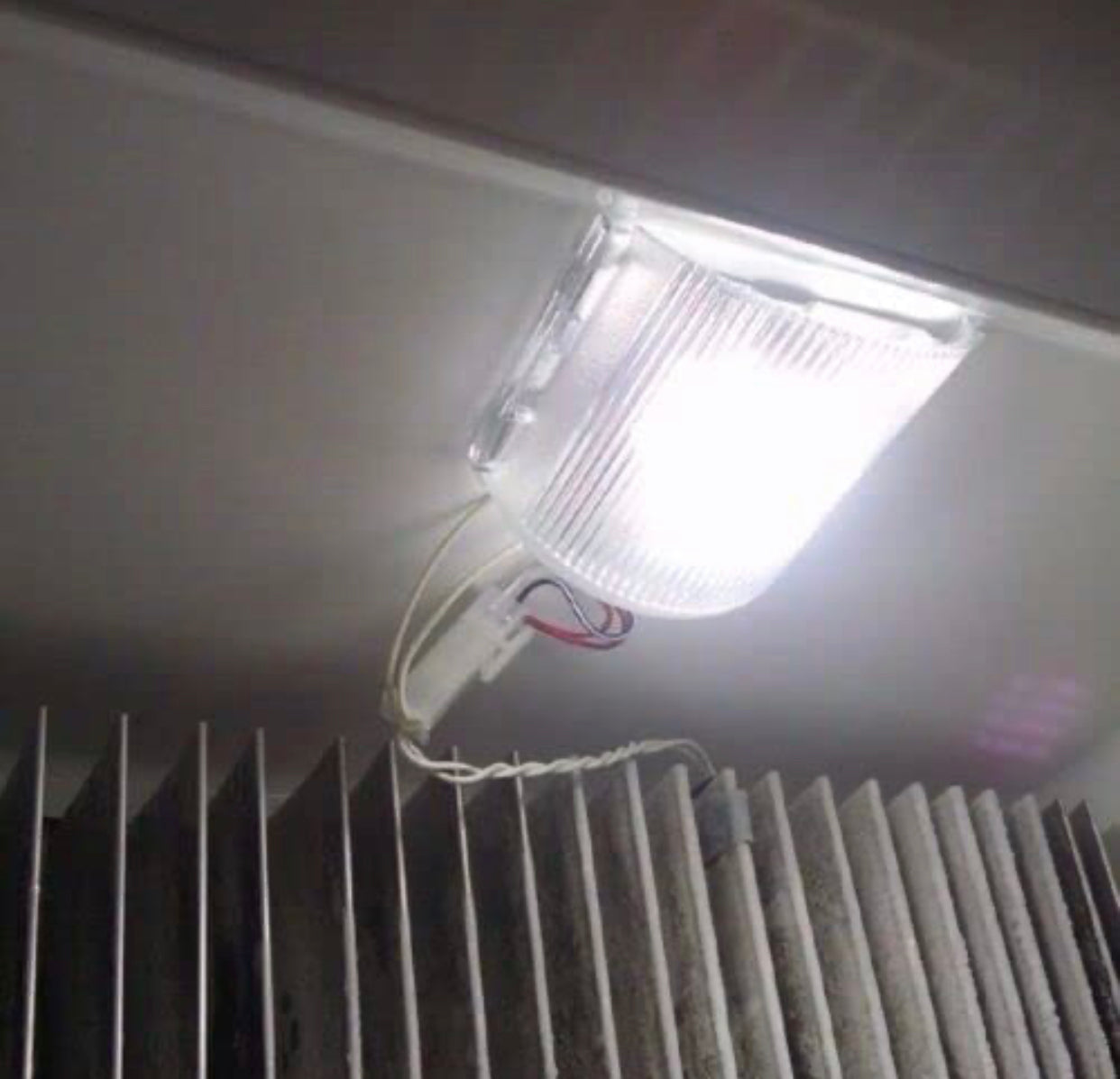 RV Refrigerator Light Bulb ليت الثلاجة