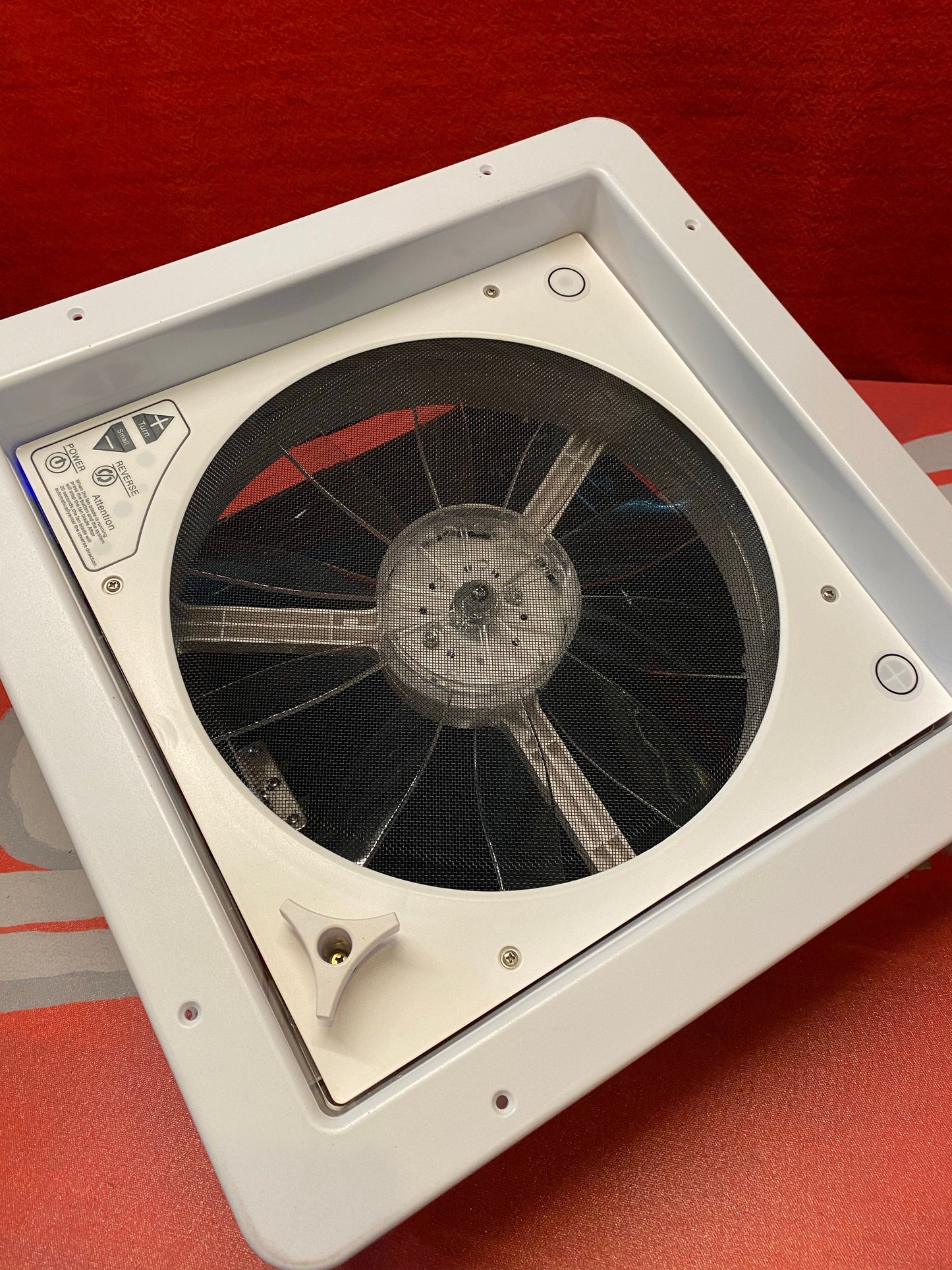 Manual Vent 12V Fan منور كرفان مع ⁩مروحة